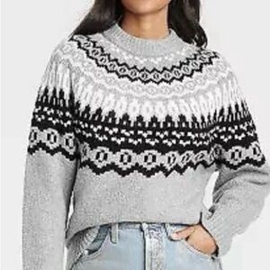 Universal Thread Gray and Black Knit Sweater
